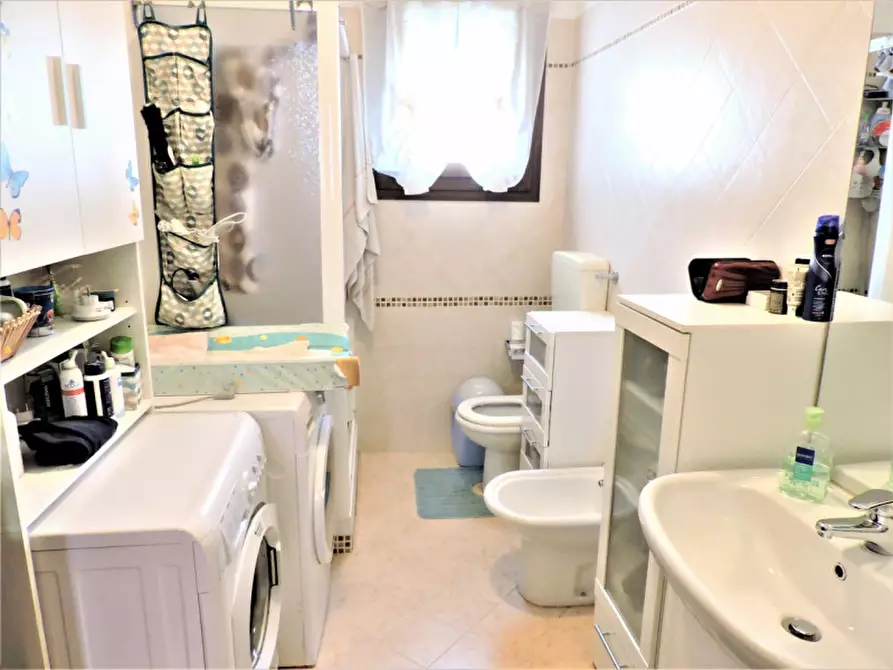 Immagine 8 di Casa bifamiliare in vendita  in Valliera, via Don Luigi Sturzo a Adria