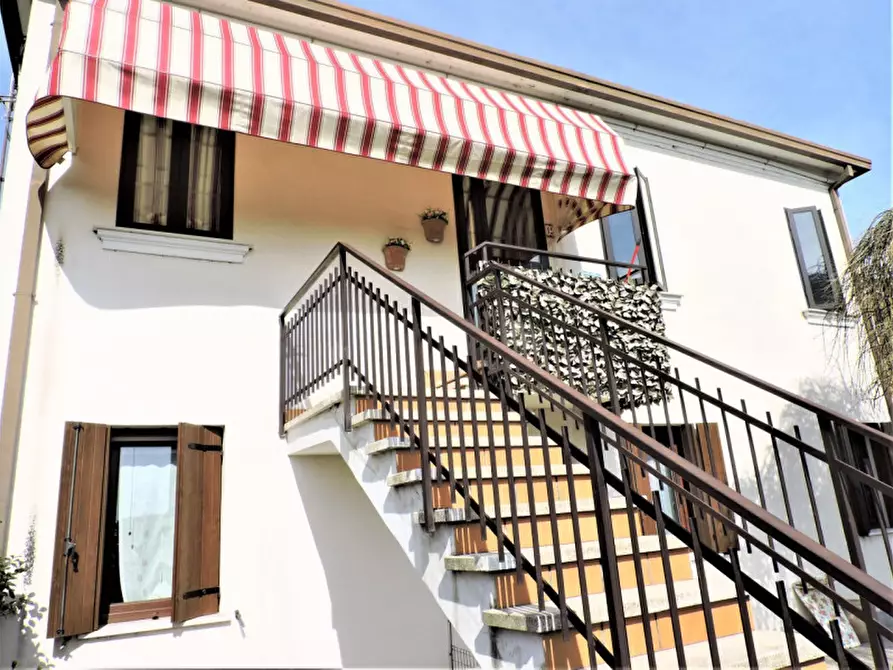 Immagine 13 di Casa bifamiliare in vendita  in Valliera, via Don Luigi Sturzo a Adria