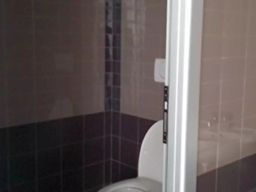 Immagine 20 di Ufficio in affitto  in VIA KOCH ROBERTO a Milano