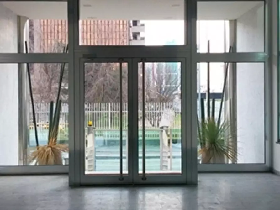 Immagine 21 di Ufficio in affitto  in VIA KOCH ROBERTO a Milano
