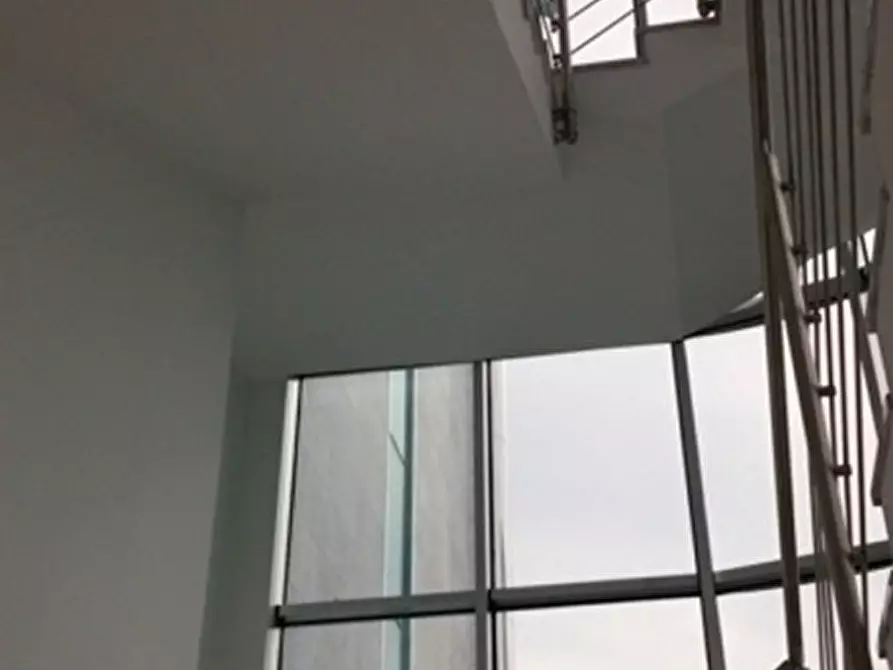 Immagine 22 di Ufficio in affitto  in VIA KOCH ROBERTO a Milano