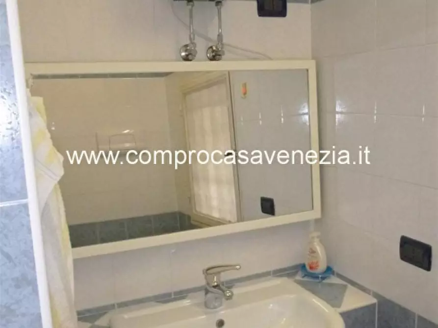 Immagine 7 di Negozio in vendita  in via castellana a Venezia