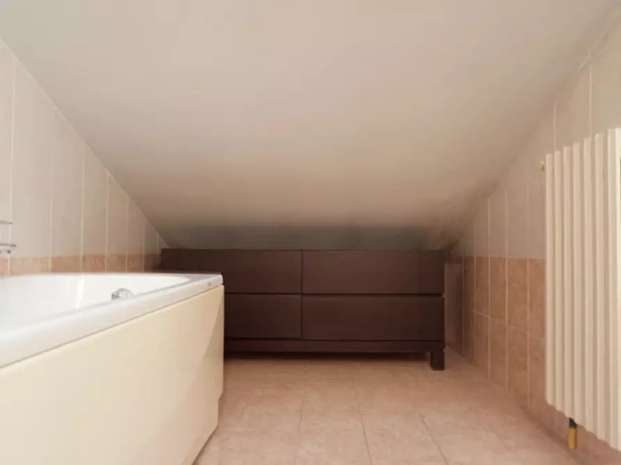 Immagine 20 di Appartamento in affitto  in Via Du Tillot 42 a Colorno