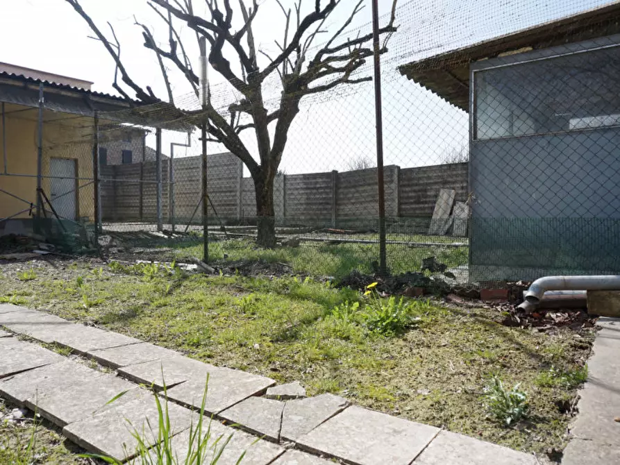 Immagine 31 di Villetta a schiera in vendita  in Via Trai a Colorno