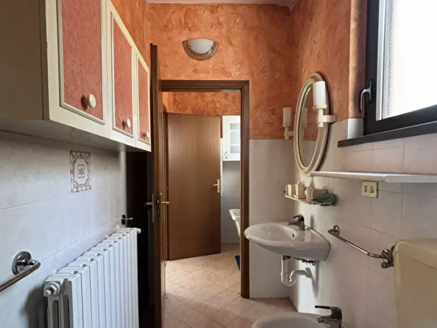 Immagine 18 di Appartamento in vendita  in Strada Baganzola, 208 a Parma