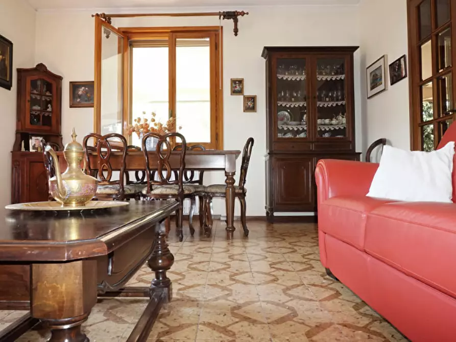 Immagine 15 di Villetta a schiera in vendita  in Via Kennedy, 12 a Torrile