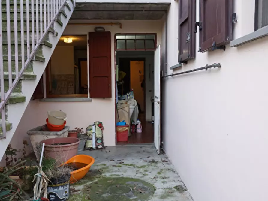 Immagine 46 di Villetta a schiera in vendita  in Via Kennedy, 12 a Torrile