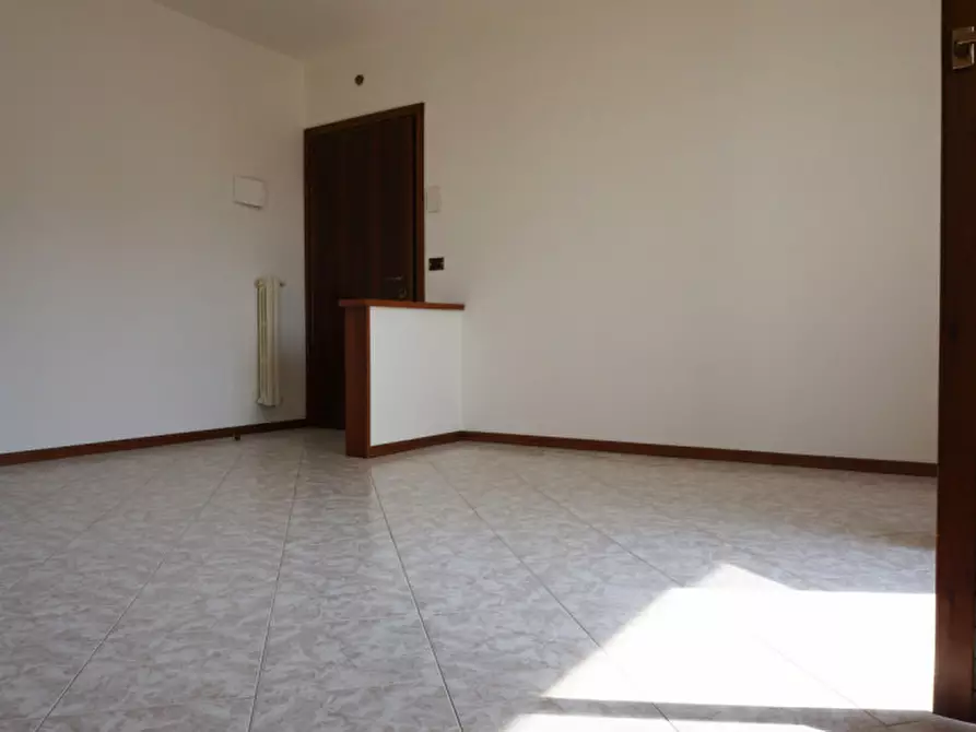 Immagine 11 di Appartamento in vendita  in Via Mascagni, 35 a Torrile