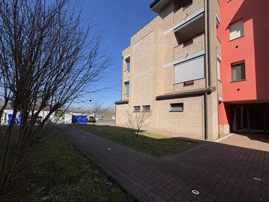 Immagine 42 di Appartamento in vendita  in Via della Costituente, 1 a Colorno