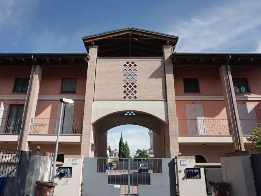 Immagine 50 di Appartamento in vendita  in Via Robuschi, 2 a Colorno