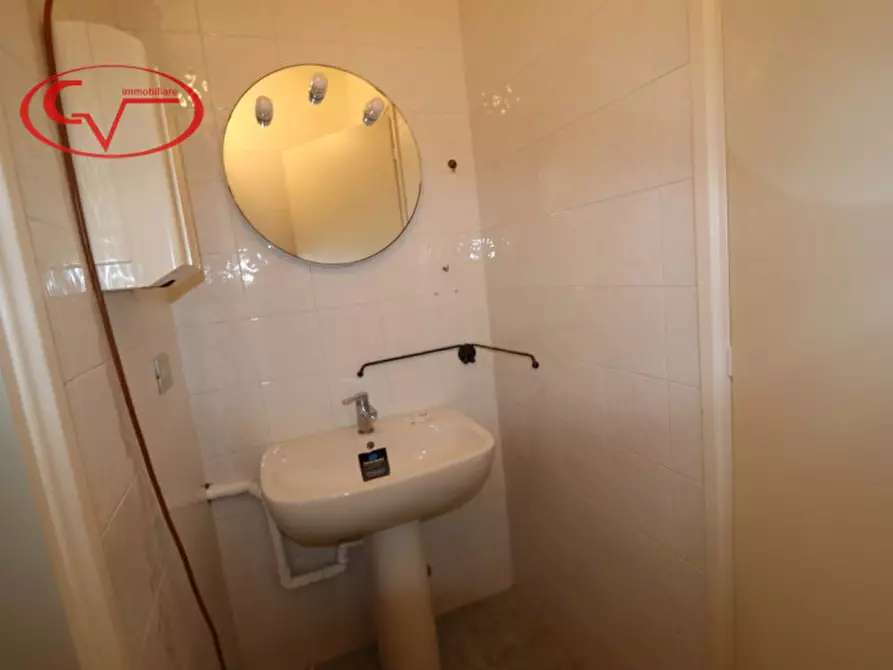 Immagine 6 di Ufficio in vendita  in Via Ammiraglio Burzagli a Montevarchi