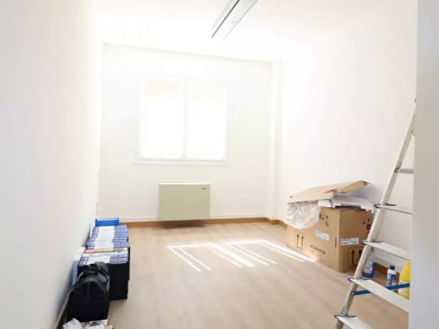 Immagine 10 di Ufficio in vendita  in Via Ammiraglio Burzagli a Montevarchi