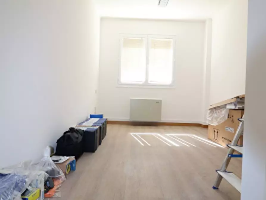 Immagine 11 di Ufficio in vendita  in Via Ammiraglio Burzagli a Montevarchi