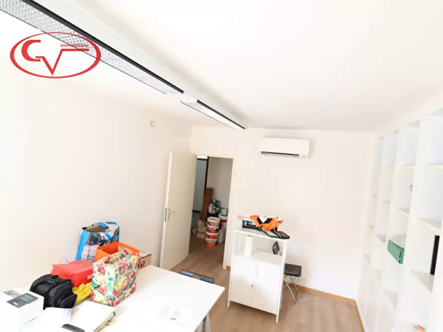 Immagine 14 di Ufficio in vendita  in Via Ammiraglio Burzagli a Montevarchi