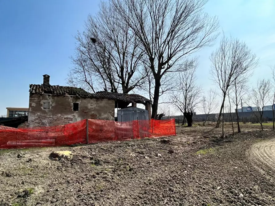 Immagine 11 di Rustico / casale in vendita  in strada Pedrignano a Parma