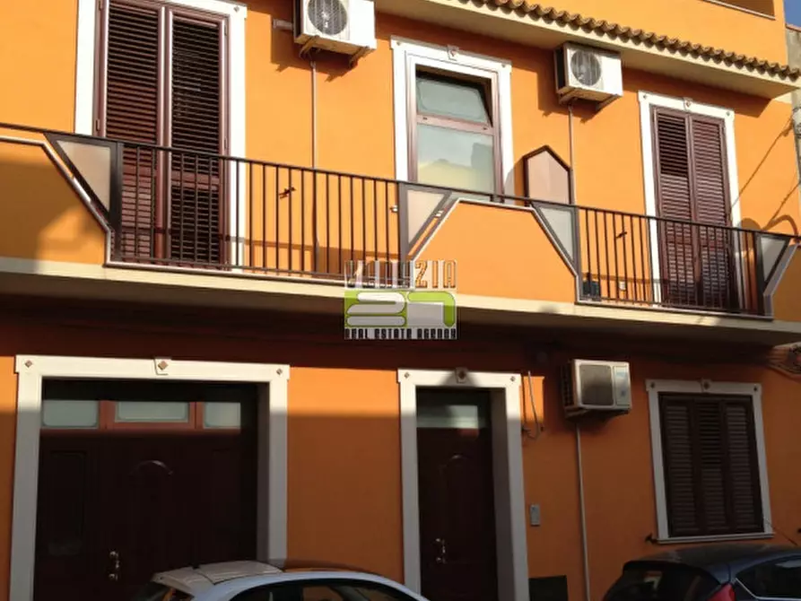 Immagine 1 di Casa indipendente in vendita  a Avola