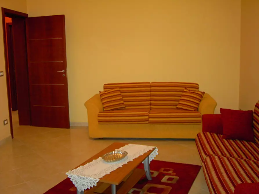 Immagine 27 di Casa indipendente in vendita  a Avola