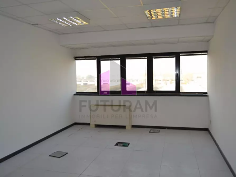 Immagine 3 di Ufficio in affitto  in Via Messico 9999 a Padova