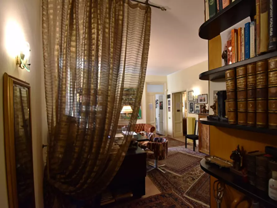 Immagine 4 di Appartamento in vendita  in Viale di Trastevere a Roma