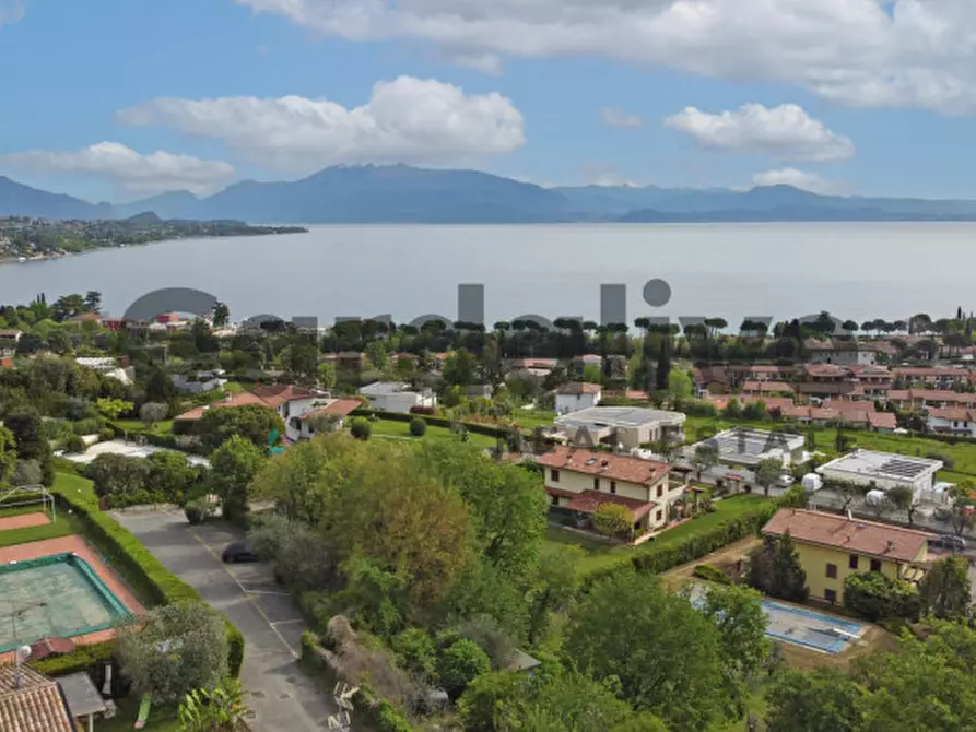 Immagine 1 di Appartamento in vendita  in Via gabriele d'annunzio, 11 a Padenghe Sul Garda