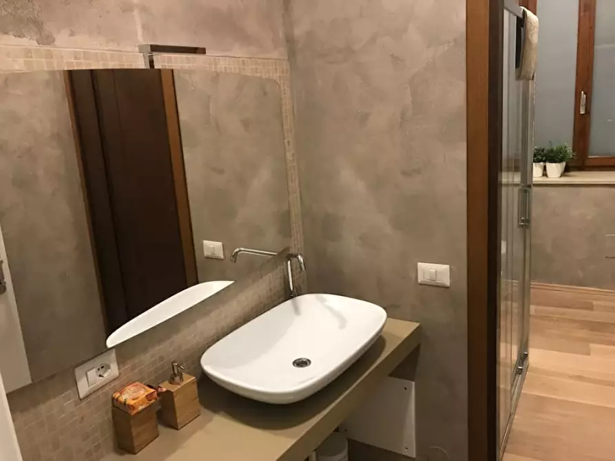 Immagine 11 di Appartamento in affitto  in Stradone Porta Palio a Verona
