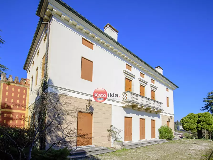 Immagine 1 di Villa in vendita  in Via Umberto I a Arcugnano