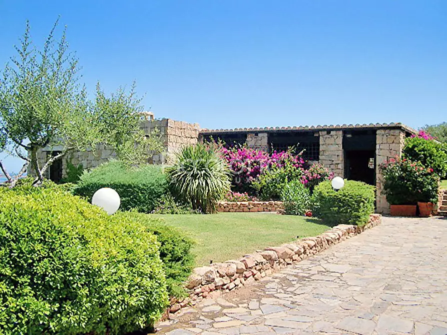 Immagine 4 di Villa in affitto  in via Porto Rotondo a Olbia