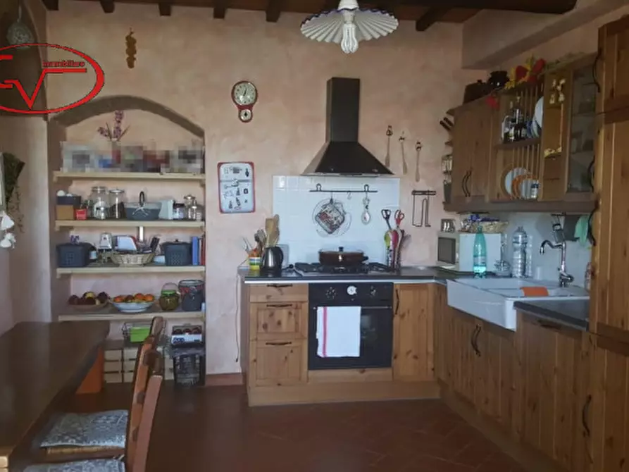 Immagine 21 di Rustico / casale in vendita  in cesto a Figline E Incisa Valdarno