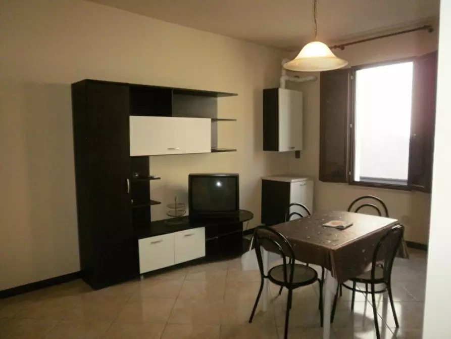 Immagine 5 di Appartamento in vendita  a Suzzara