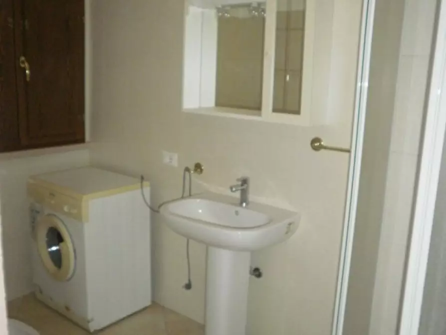 Immagine 11 di Appartamento in vendita  a Suzzara