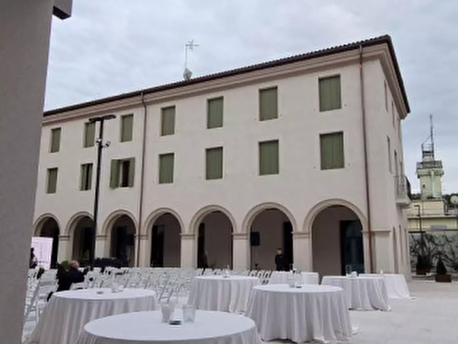 Immagine 14 di Appartamento in vendita  a Castelfranco Veneto