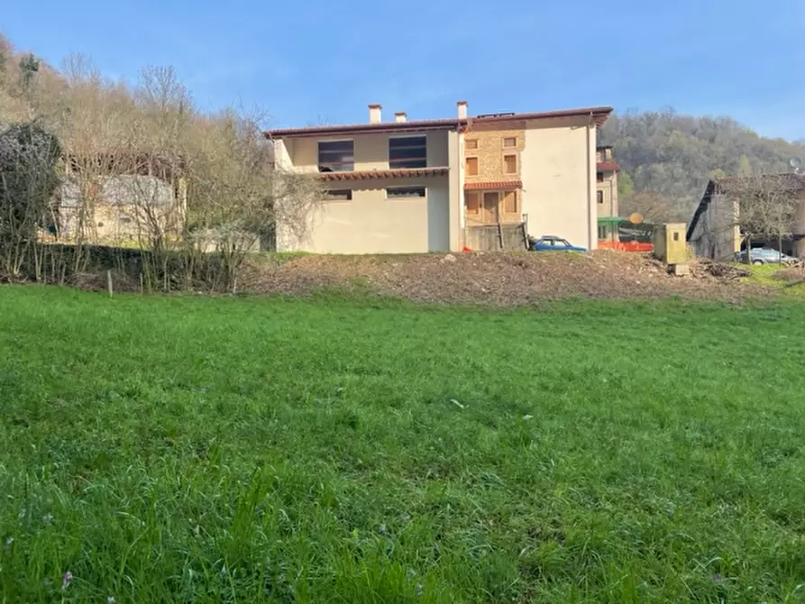 Immagine 1 di Casa indipendente in vendita  a Valdagno