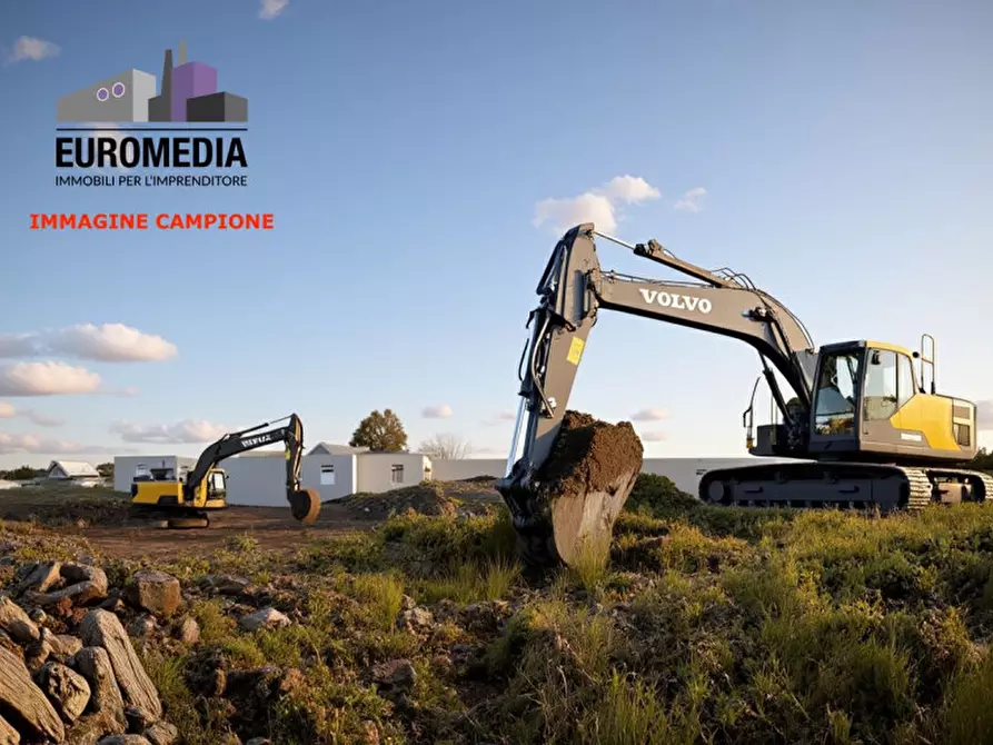 Immagine 1 di Terreno in vendita  in S.R. 11 a Montecchio Maggiore