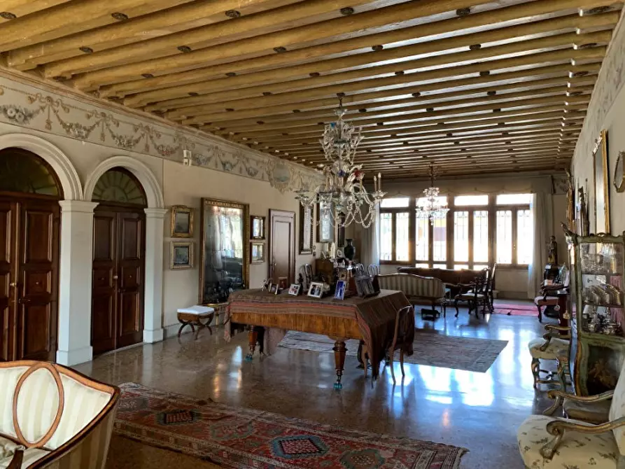 Immagine 1 di Villa in vendita  in Borgo San Giovanni 1 a Portogruaro
