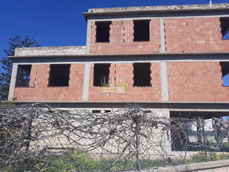 Immagine 4 di Villa in vendita  in Via Sangregorio a Avola