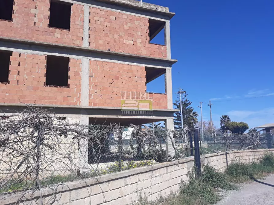 Immagine 5 di Villa in vendita  in Via Sangregorio a Avola