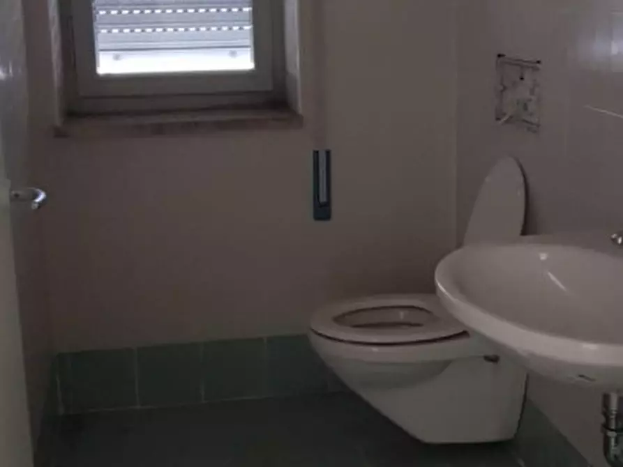 Immagine 10 di Ufficio in affitto  in viale milano a Vicenza