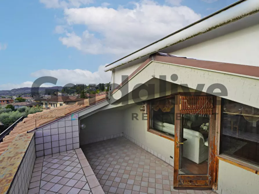 Immagine 9 di Appartamento in vendita  in Via G. Rovetta a Padenghe Sul Garda