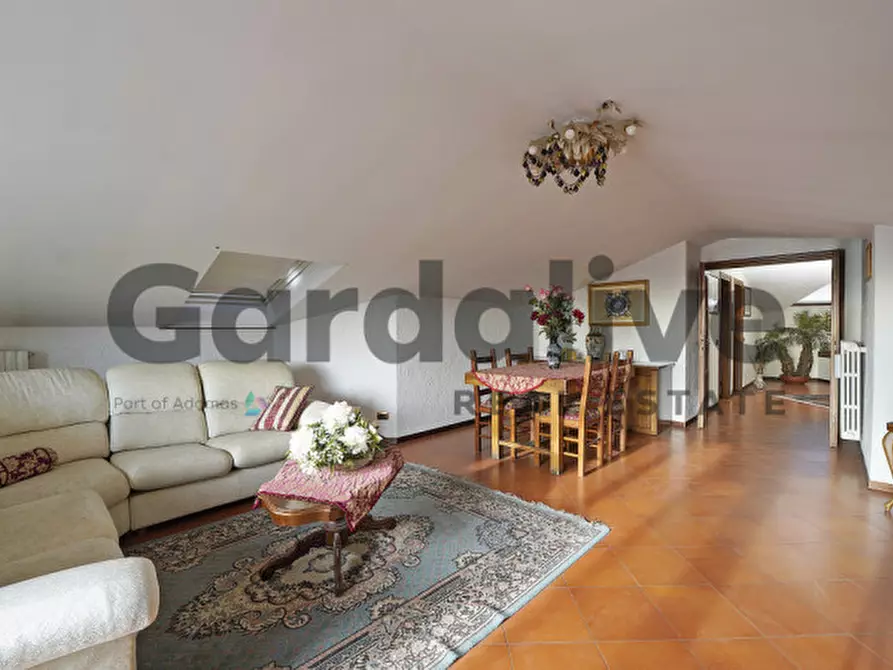 Immagine 10 di Appartamento in vendita  in Via G. Rovetta a Padenghe Sul Garda