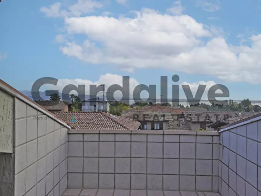 Immagine 14 di Appartamento in vendita  in Via G. Rovetta a Padenghe Sul Garda