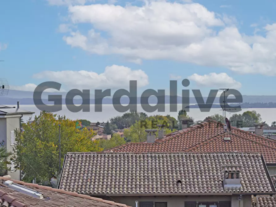 Immagine 15 di Appartamento in vendita  in Via G. Rovetta a Padenghe Sul Garda