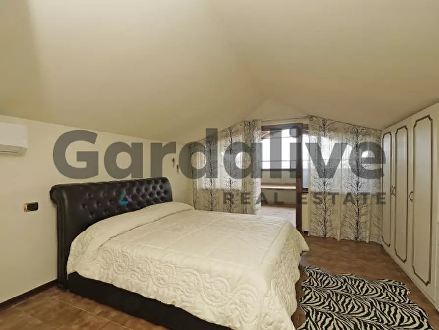 Immagine 20 di Appartamento in vendita  in Via G. Rovetta a Padenghe Sul Garda