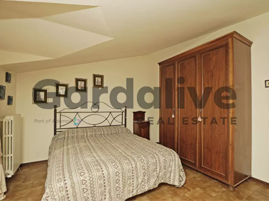 Immagine 23 di Appartamento in vendita  in Via G. Rovetta a Padenghe Sul Garda