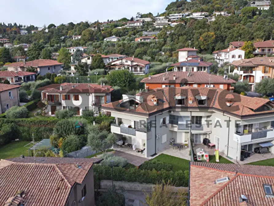 Immagine 34 di Appartamento in vendita  in Via G. Rovetta a Padenghe Sul Garda