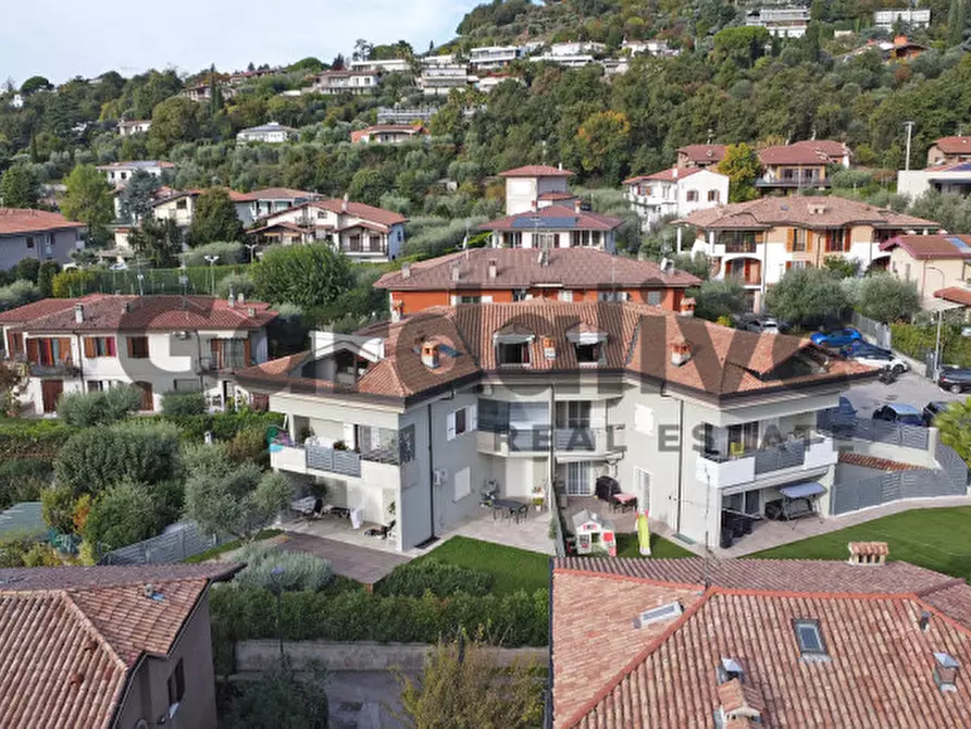 Immagine 35 di Appartamento in vendita  in Via G. Rovetta a Padenghe Sul Garda