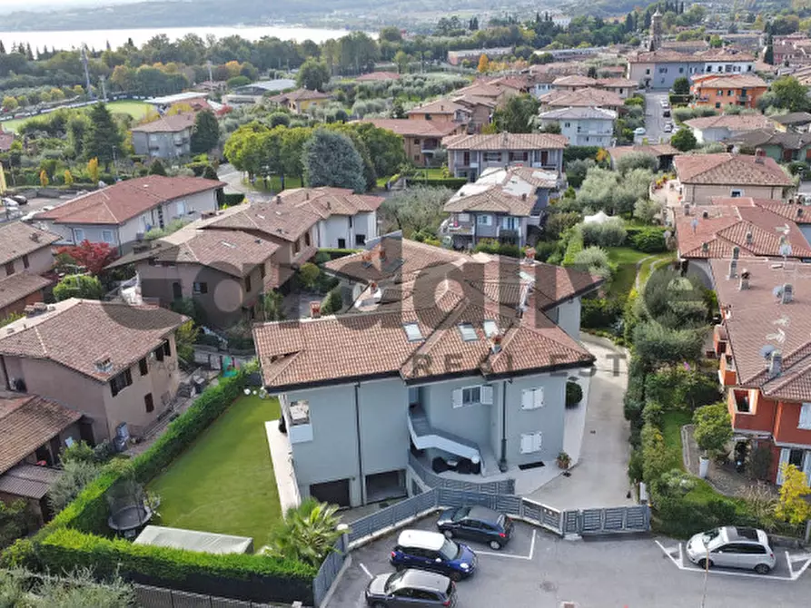 Immagine 37 di Appartamento in vendita  in Via G. Rovetta a Padenghe Sul Garda