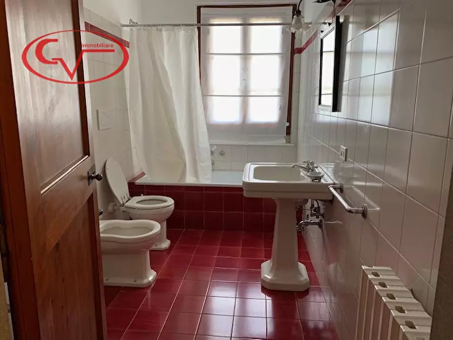 Immagine 5 di Appartamento in affitto  in via mincio a Montevarchi