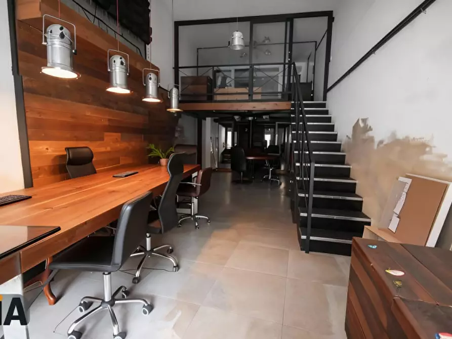 Immagine 1 di Ufficio in vendita  a Quartu Sant'elena