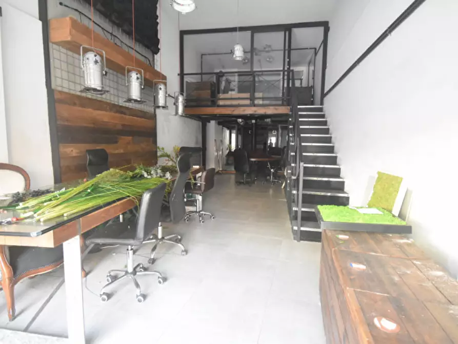 Immagine 2 di Ufficio in vendita  a Quartu Sant'elena