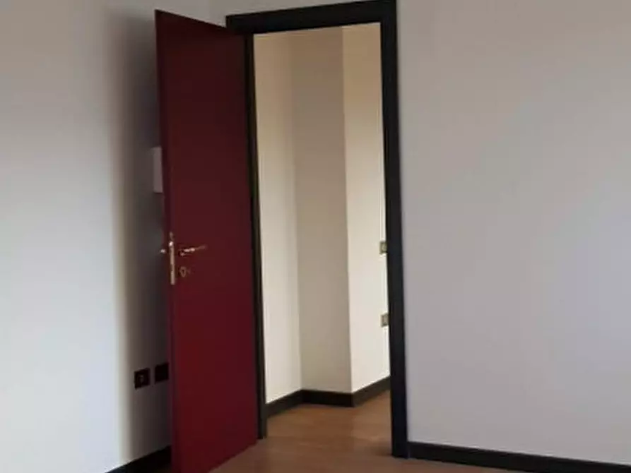 Immagine 3 di Ufficio in vendita  in via btg monte berico a Vicenza